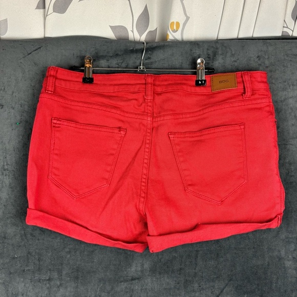 BDG sz 32W Mid Rise Red Jean Shorts Frayed Hem — ready for July 4th - Picture 6 of 10
